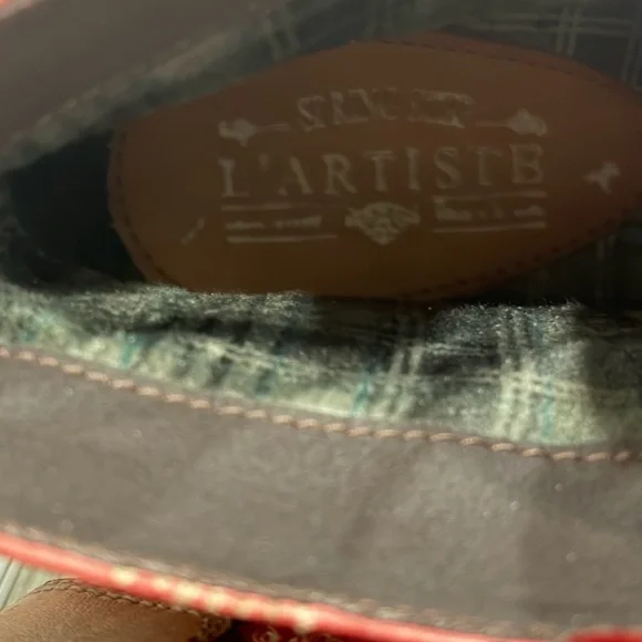 L'ATISTE Two-Tone Brown and Red Patterned Ankle Booties - Picture 5 of 5